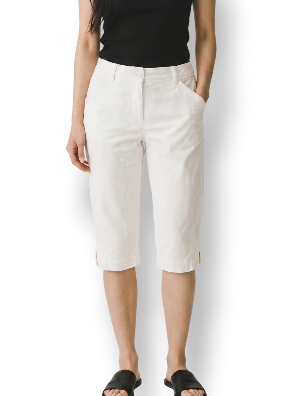 4/$20 Dalia Collection White Stretch Capri Pants Size 8 Cropped Side Slit